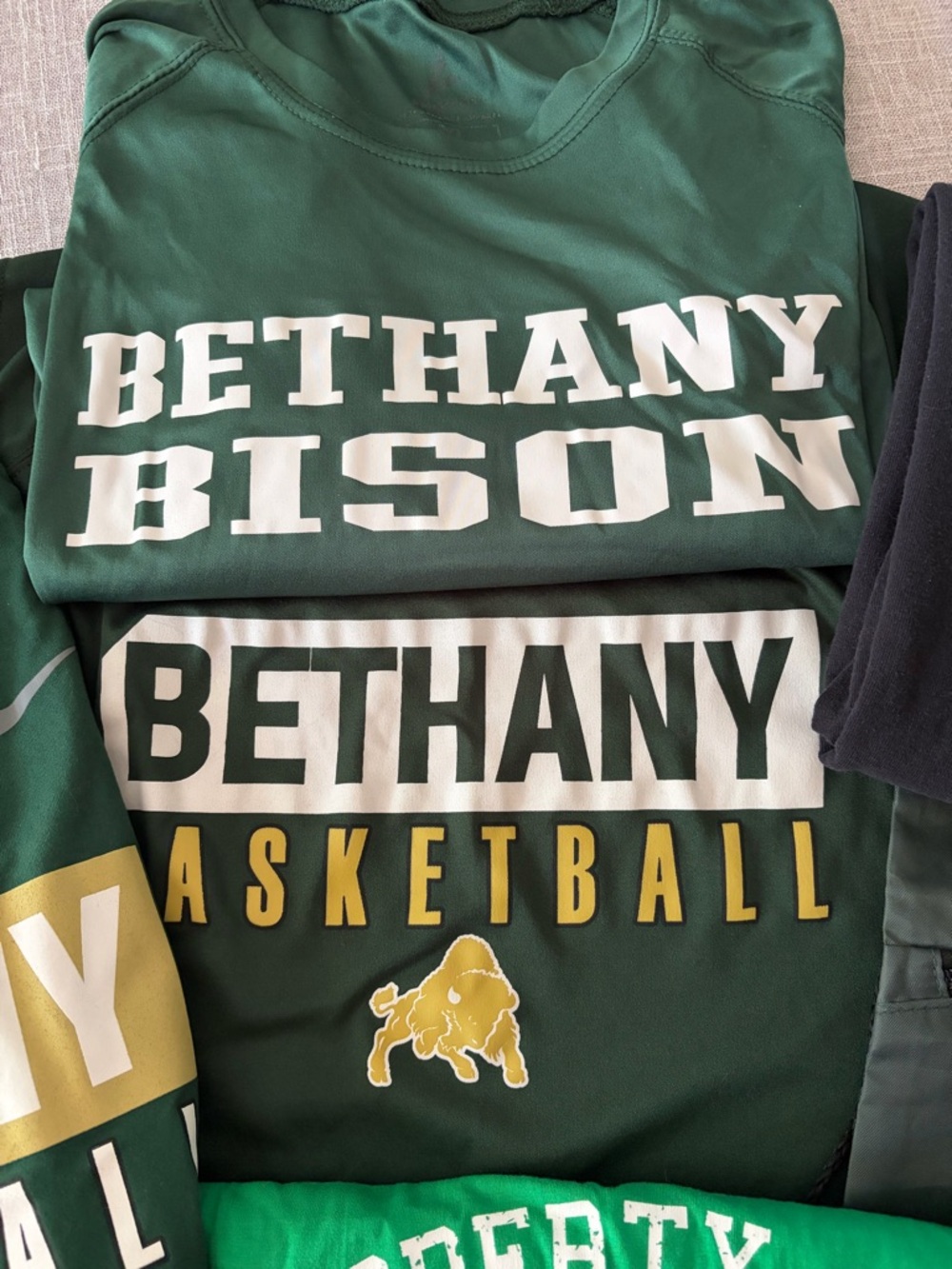 Bethany College / Bethany Bison Green Basketball Tee & Apparel Bundle - Picture 3 of 6